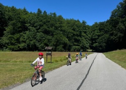 79bda75e d718 4e14 aca3 de17683f8ff2